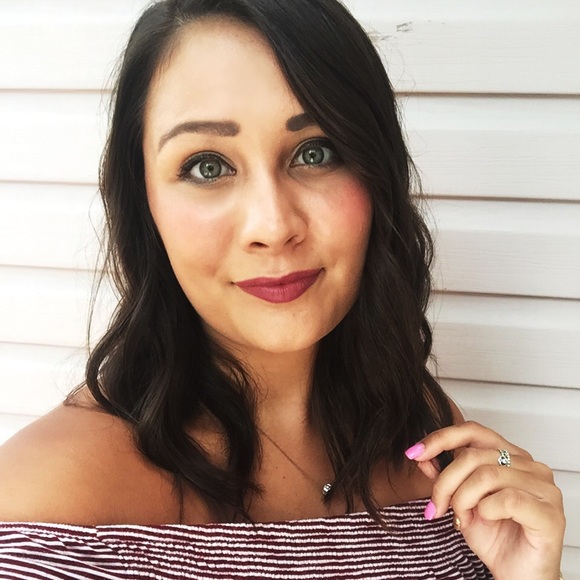 Meet your Posher, Taylor - Picture 1 of 1